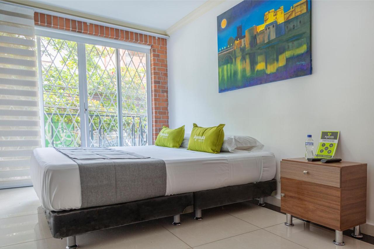 Hotel Boutique Laureles Home - Ayenda 1258 (Adults Only) Medellin Ngoại thất bức ảnh