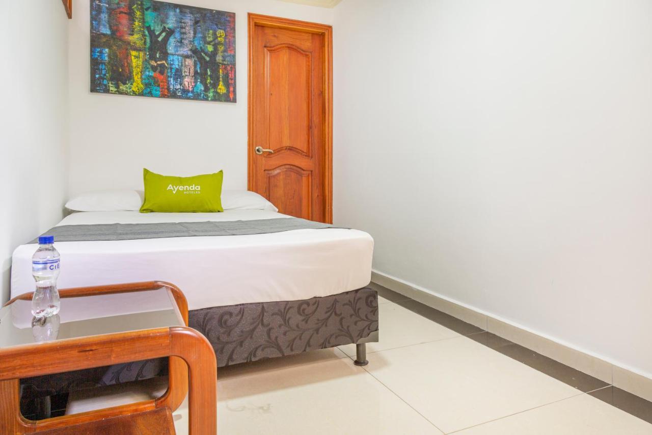 Hotel Boutique Laureles Home - Ayenda 1258 (Adults Only) Medellin Ngoại thất bức ảnh