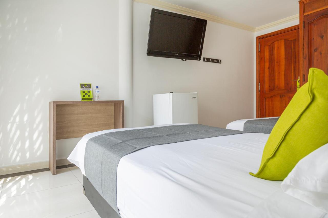 Hotel Boutique Laureles Home - Ayenda 1258 (Adults Only) Medellin Ngoại thất bức ảnh