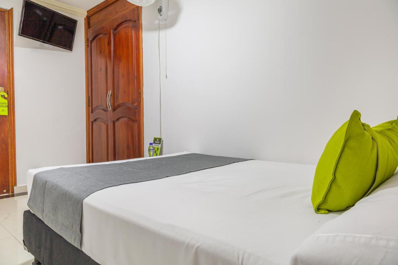 Hotel Boutique Laureles Home - Ayenda 1258 (Adults Only) Medellin Ngoại thất bức ảnh